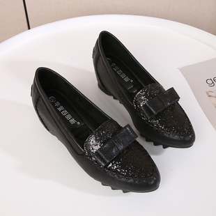 2023春秋新款百搭内增高豆豆鞋软底坡跟小码女鞋31 32 X33 34单鞋