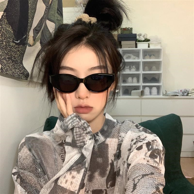 Fashionable andr trendy cat eye sunglasses