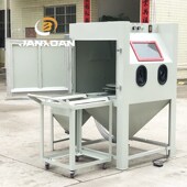 厂家直销箱式 模具喷砂机手动环保转盘喷砂机手动旋转除锈喷沙设备