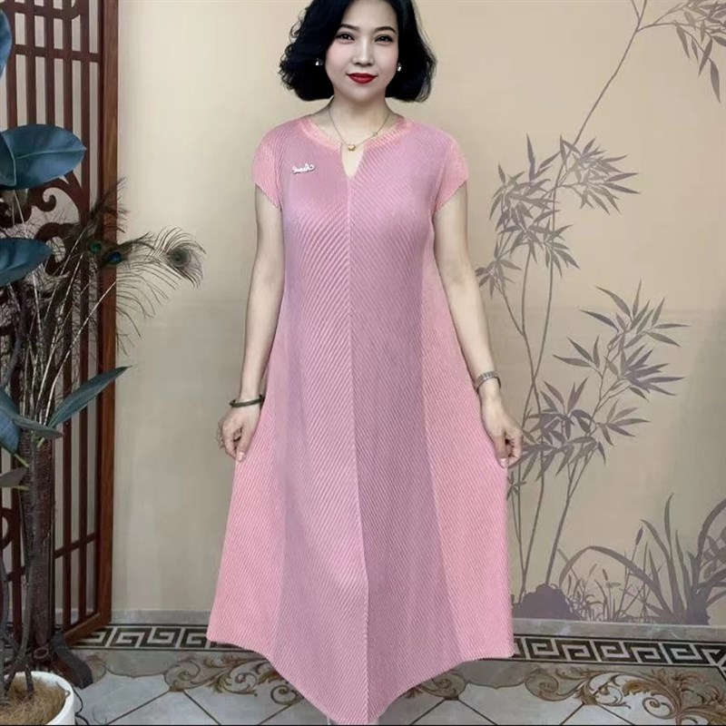 撞色褶皱连衣裙女V领长款大码宽松显瘦夏季新款优雅气质妈妈裙子