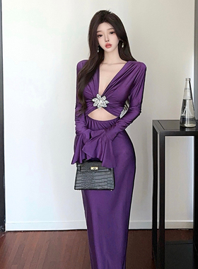 法式性感纯欲镂空V领喇叭袖年会紫色礼服裙高级感修身包臀连衣裙