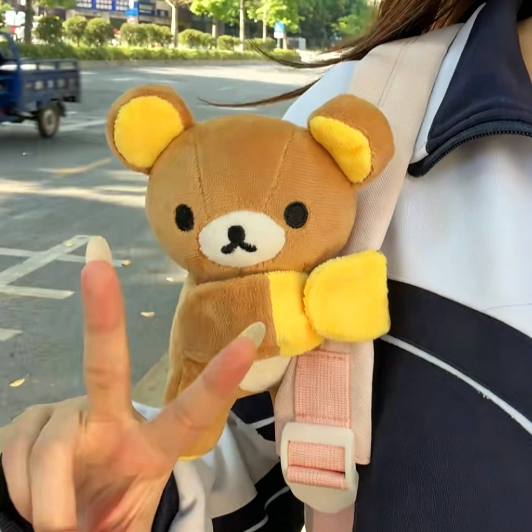 轻松熊书包肩带玩偶啪啪圈挂件手熊哥生日礼物送女生情侣可爱挂饰图片