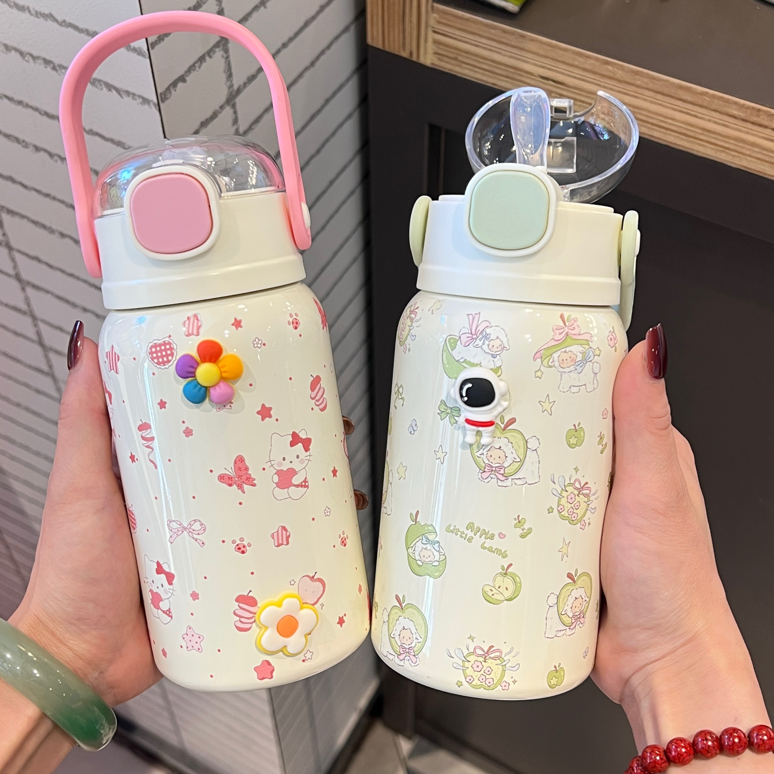 hellokitty吸管保温杯可爱高颜值新款水杯女2025大容量手提便携