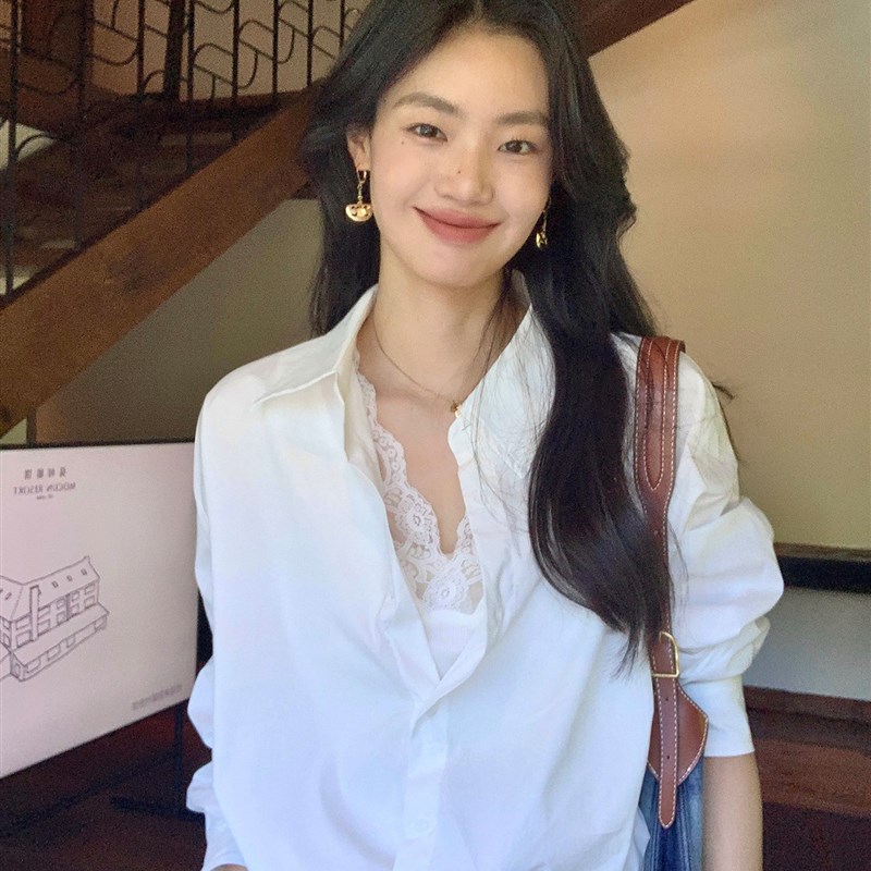 pusubmede 通勤权利 白色假两件长袖衬衫女设计感拼接蕾丝短款衫
