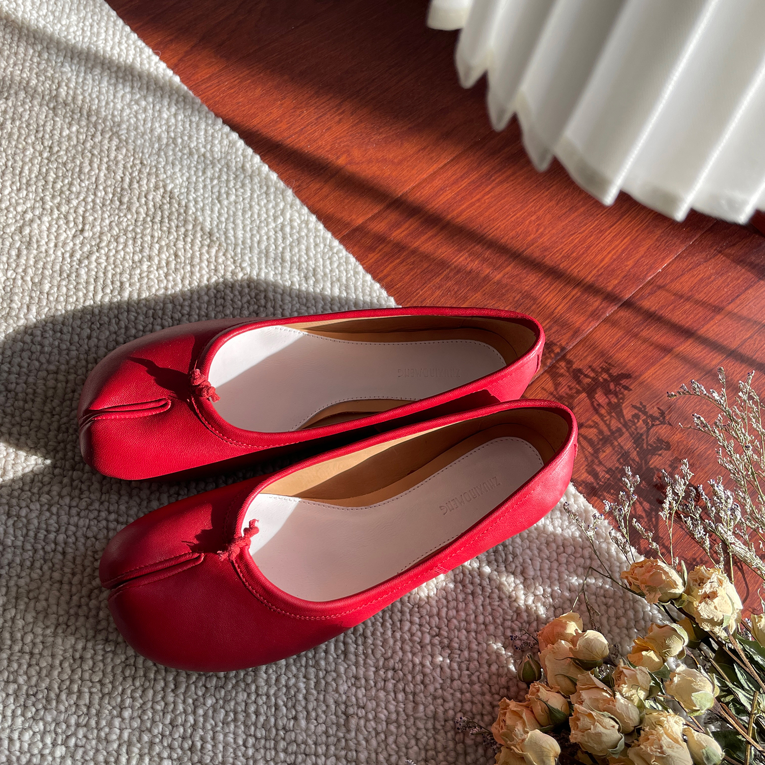 平底单鞋猪蹄鞋分趾鞋红色奶奶鞋