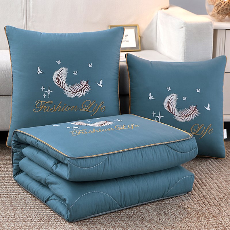 抱枕被子两用新款汽车载办公室可折叠午睡枕R头空调毯子二合一