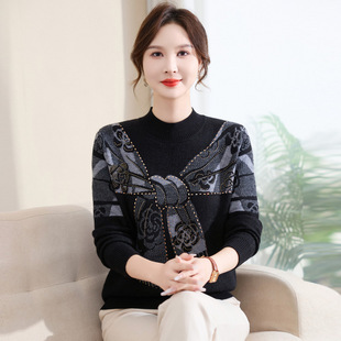 中老年女装秋冬装洋气时尚妈妈装加绒打底衫保暖套头几何图案毛衣