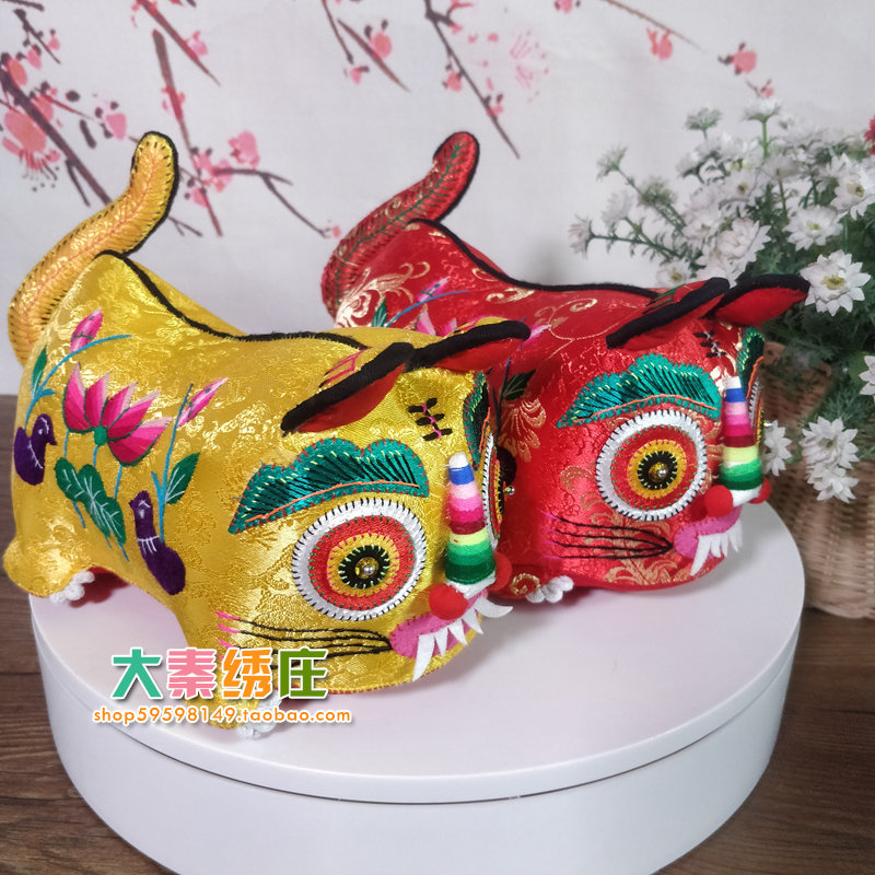 纯手工绣花布老虎抱枕婴儿童满月百天周岁庆生抓周礼物民间工艺品