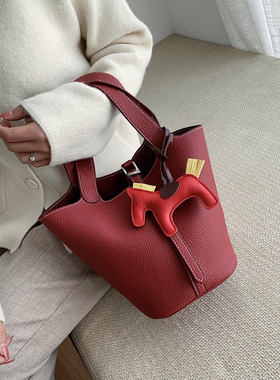 红色结婚包包新娘包用2q021新款潮百搭手提包女大容量菜篮子水桶