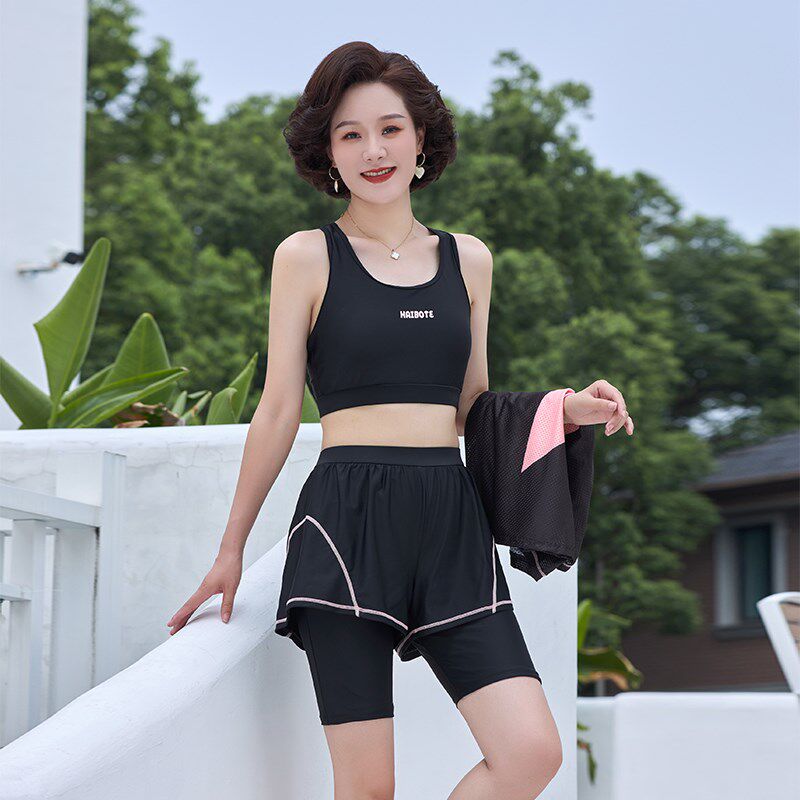 2025新款泳衣女保守大码运动三件套分体平M角裤显瘦遮温泉妈妈泳
