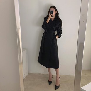 三小姐的咖啡黑色中长款过膝皮衣风衣2024新款女秋冬修身外套大衣