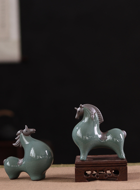陶瓷创意唐马摆件招财客厅玄关酒柜桌面茶宠装饰办公桌生肖马摆设