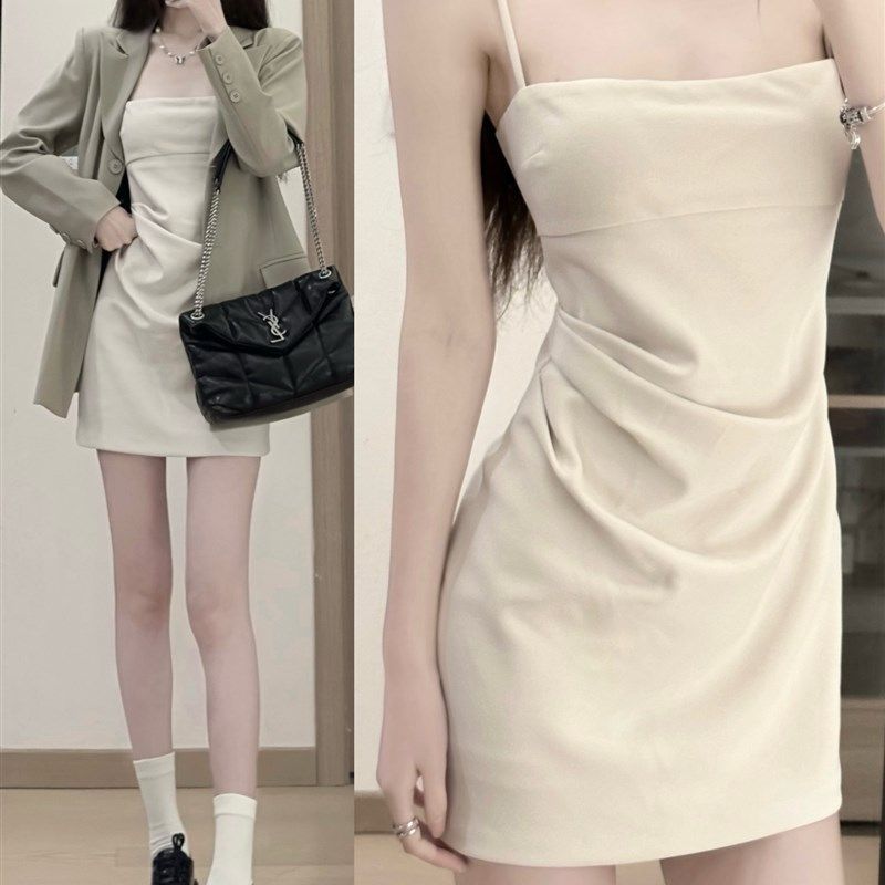 温柔风白色吊带连衣裙女夏季法式高级性感修身气质包臀短裙子早春