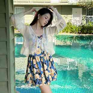 保守微胖女孩遮肉泡温泉油彩高级感游泳衣 罩衫 泳衣女大码 连体长袖