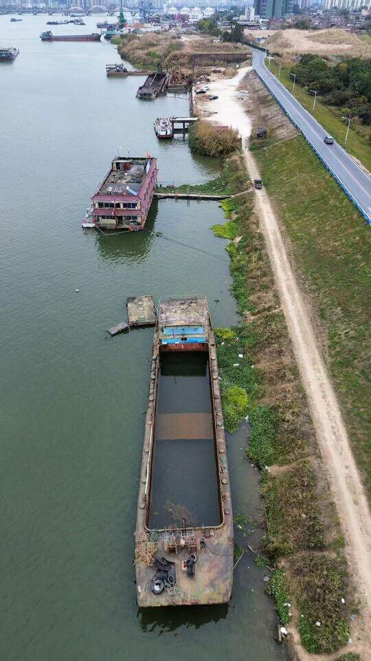 报废船舶1艘拆解处置