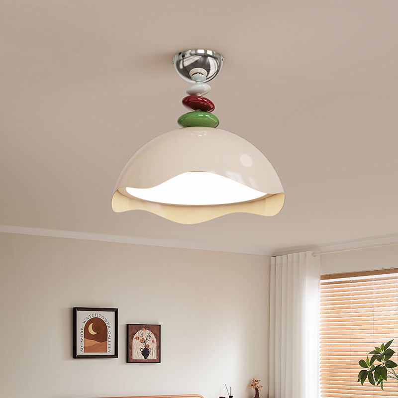 蛋壳卧室灯奶油风吸顶灯法式主卧灯中古半吊灯孟菲斯高级感房间灯