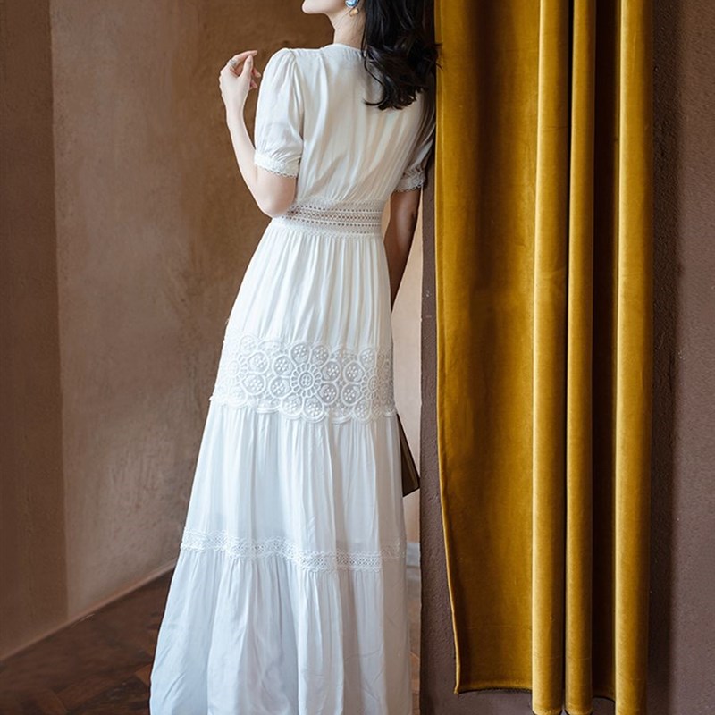 白色连衣裙女高级感海南三亚海边度假沙滩裙波西米亚雪纺气质长裙