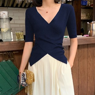 打底衫 2024早秋新品 女内搭洋气五分袖 针织衫 黑色紧身上衣 V领中袖