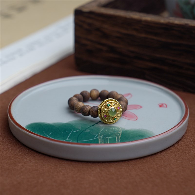 莺歌绿奇楠沉香4mm戒指