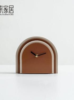 创意皮革层叠时钟摆件客厅酒柜电视柜装饰品样板间卧室床头柜座钟