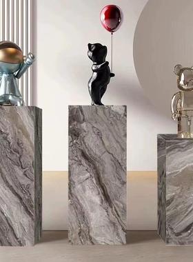 别墅大平层岩板底座客厅沙发电视柜旁边落地摆件大型软装置物花架