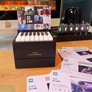 五月天钢琴台历年林俊杰弹奏的小钢琴儿童创意桌面定制