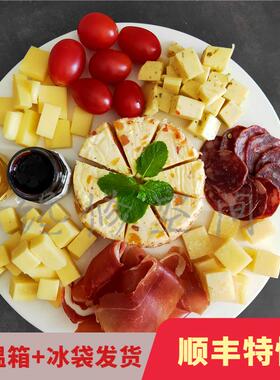 奶酪拼盘一站齐。黄波切达香草高达奶油奶酪蜂蜜果酱火腿香肠组合