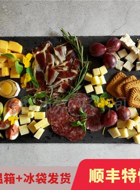 奶酪拼盘一站齐。老阿姆斯特丹芳缇娜山羊蓝纹蜂蜜伊比利亚火腿
