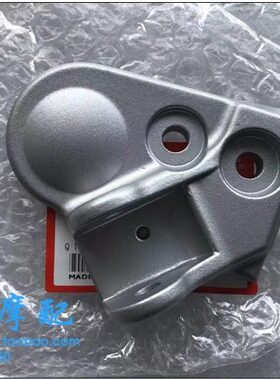 金翼GL1800 F6B F6C 01-17年 全新原装 前脚踏支架 脚踏固定架