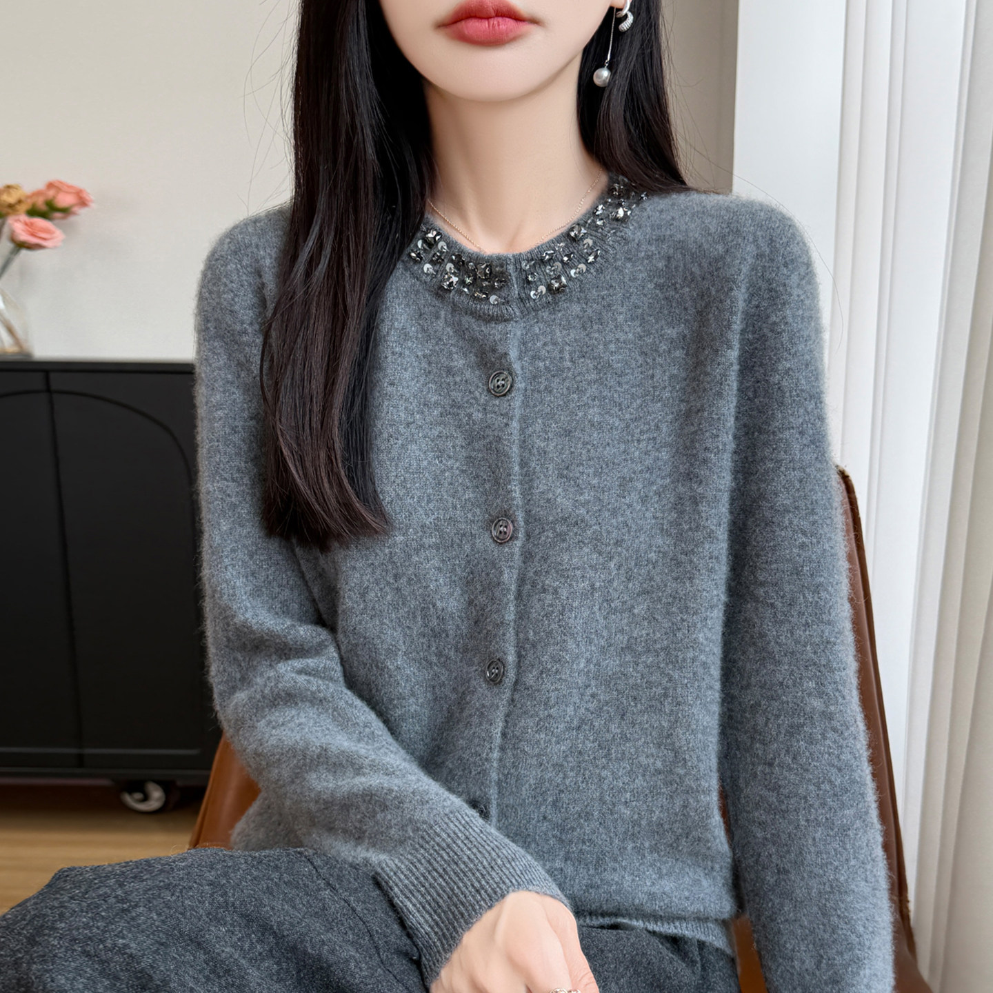 2026新款100纯羊毛烫钻秋季大码针织开衫外套女洋气上衣秋冬毛衣