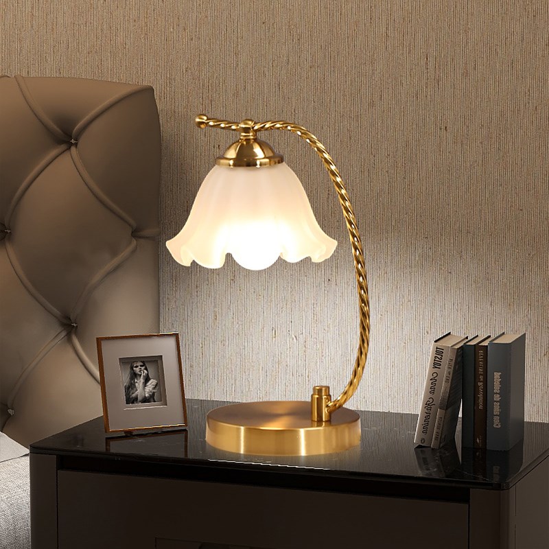 古铜色复古台灯床头卧室房间床头柜小号轻奢钓鱼灯饰创意温馨节能