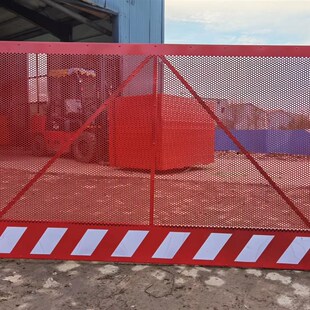 冲孔板基坑护栏网建筑工地定型化临边防护市政铁皮围挡钢板网围栏