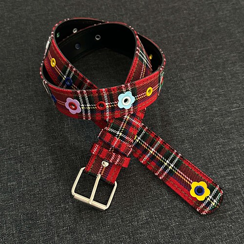 SoulMates苏格兰红色条纹腰带多巴胺花朵铆钉设计质感小众y2k皮带