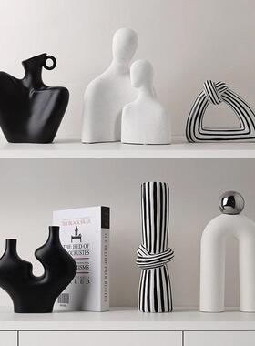 现代格调高级感黑白色艺术软装饰品摆件高档轻奢家居客厅酒柜摆设