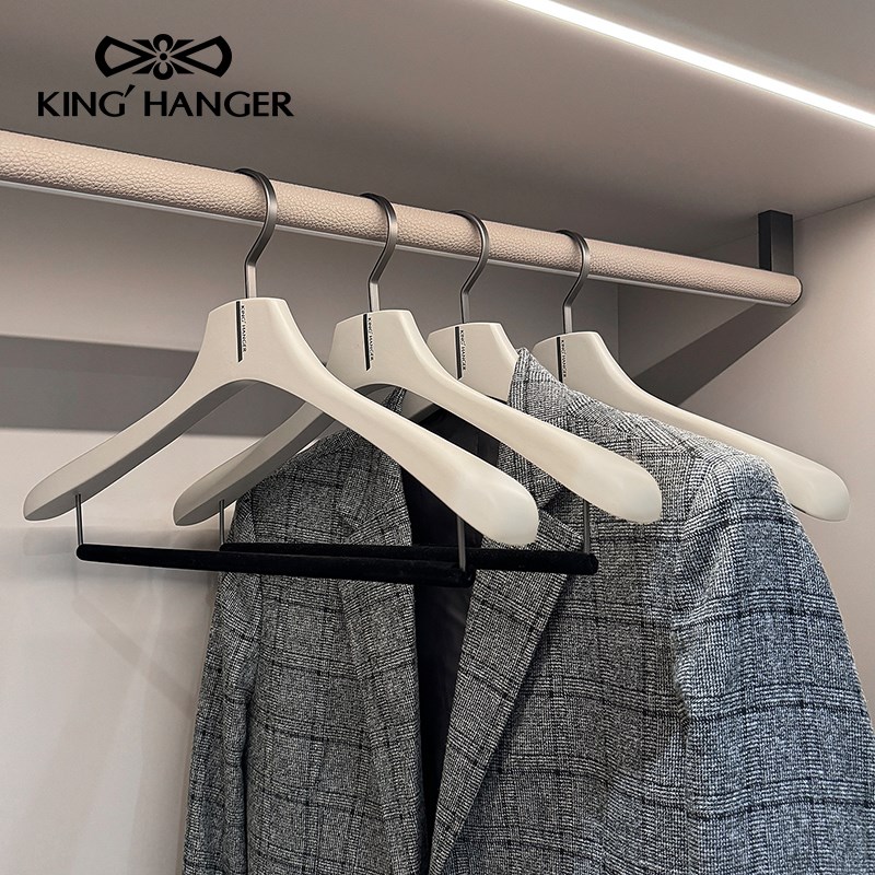 KH高端实木衣架衣柜用木质衣撑高档西服羽绒服加粗加厚挂大衣衣挂