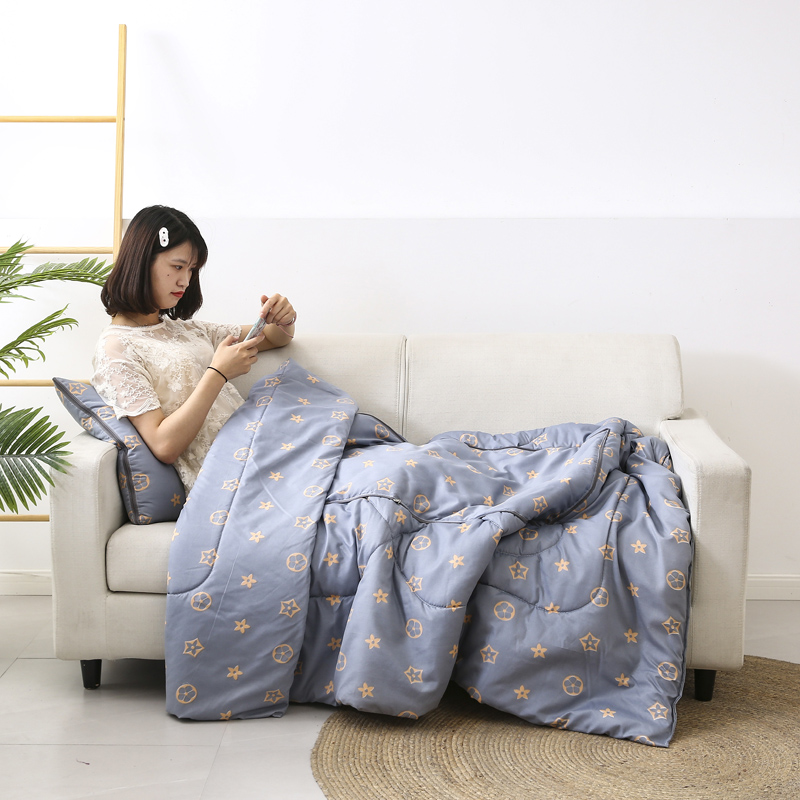 两用抱枕被子沙发汽车载办公室午睡枕头靠枕垫子折叠空调被二合一