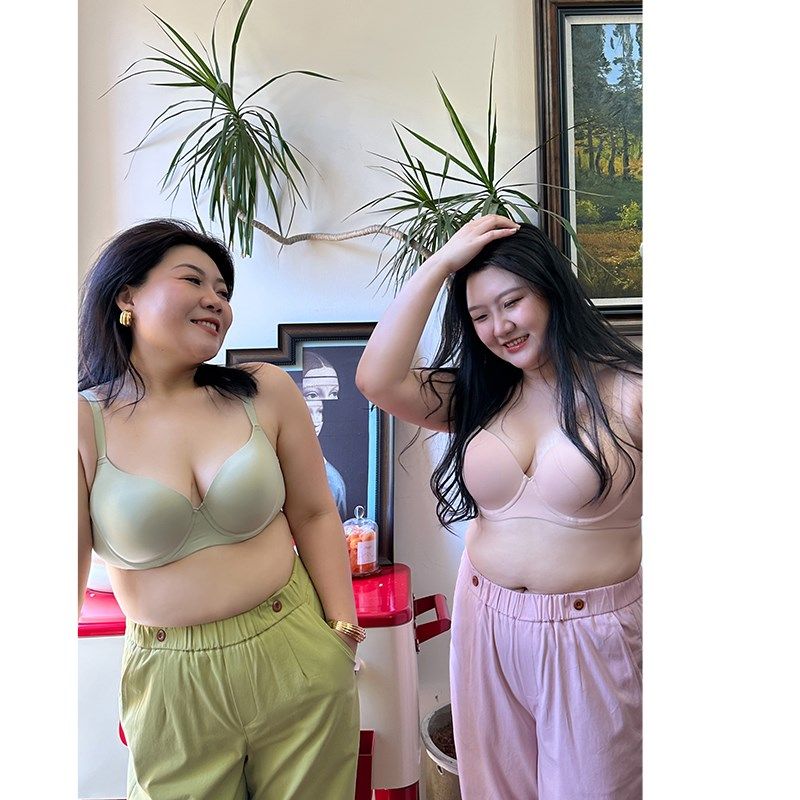 胖妹妹大码内衣高及简E约光面文胸CD全罩杯