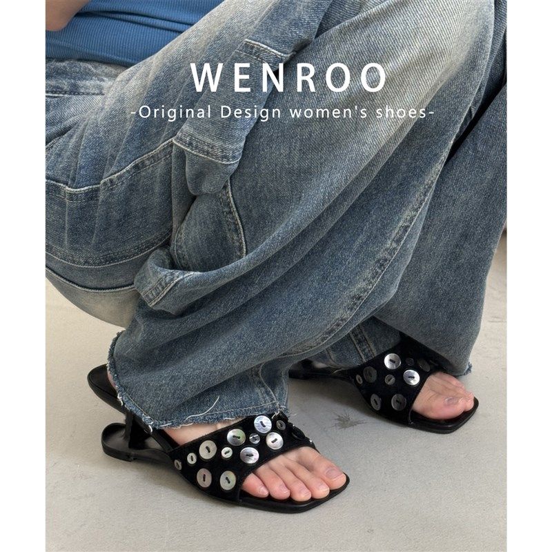 法式小众黑色楔型凉鞋女低跟2025夏季新款巨好看钮扣高跟拖鞋外穿