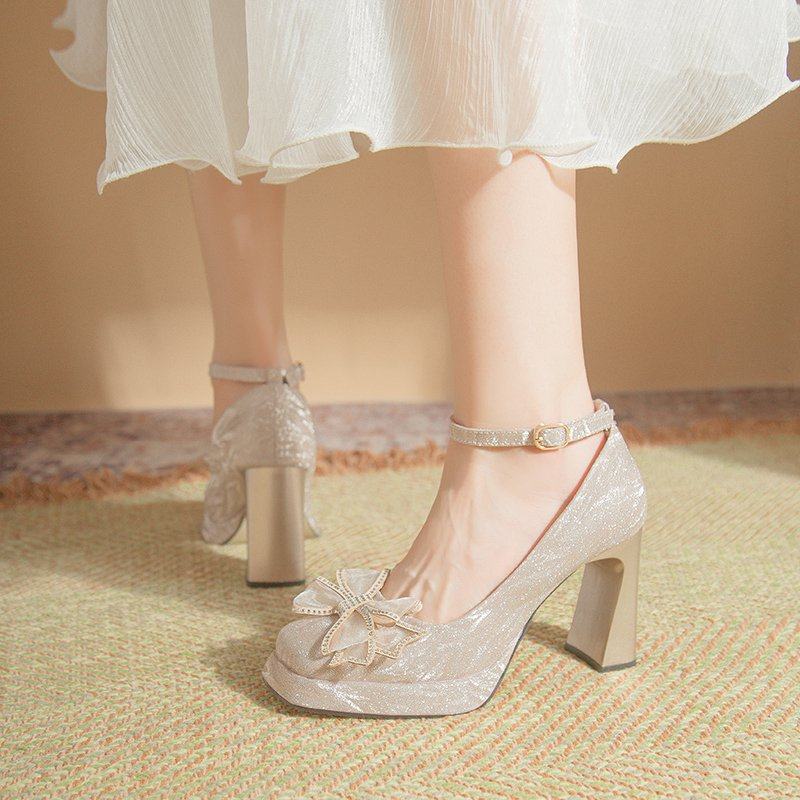 不累脚婚鞋新娘鞋粗跟方头一字扣带玛丽珍女鞋蝴蝶结防水台高跟鞋,女鞋,婚鞋,淘宝优惠券,粉丝福利购,淘宝优惠卷