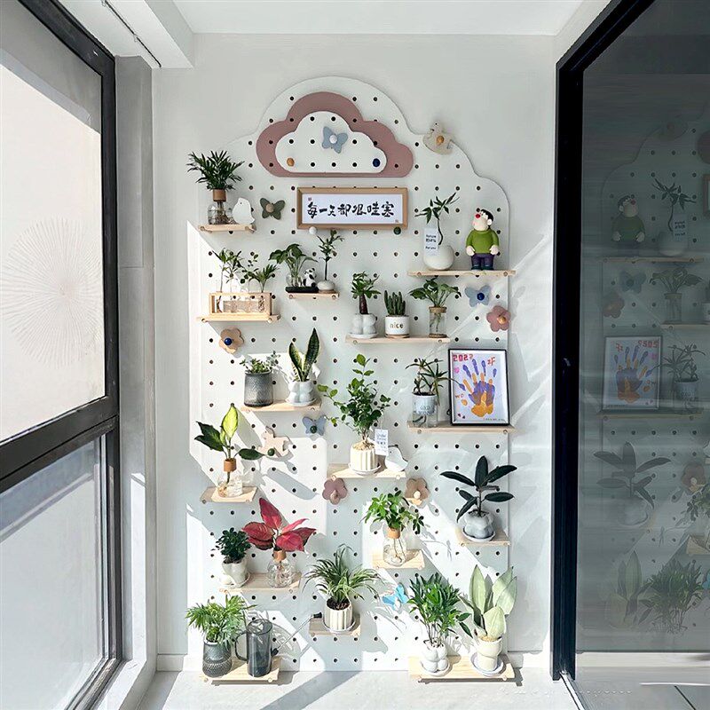 阳台洞洞板实木绿植置物架2025新款入户玄关P背景墙收纳隔板挂架