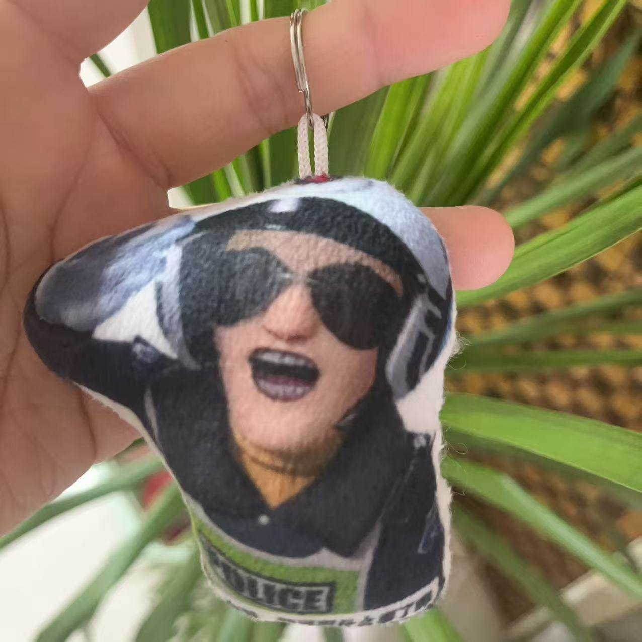 熊出没警官语音挂件知道你犯什么事了吗经典抽象按压发声钥匙扣