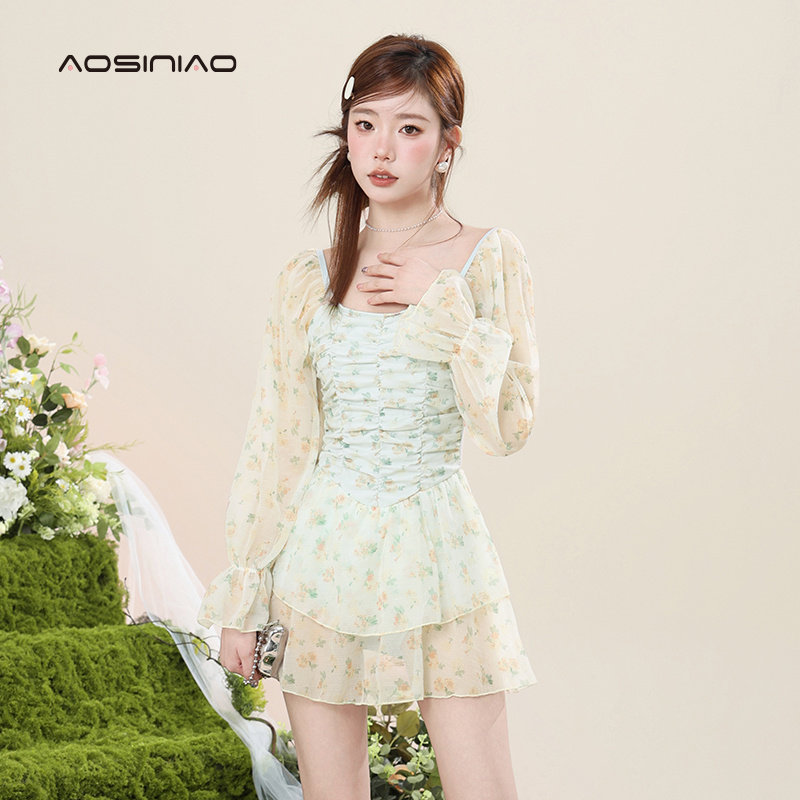 连体泳衣女夏2024新款保守高级感度假显瘦遮肚长袖U平角裙式游泳