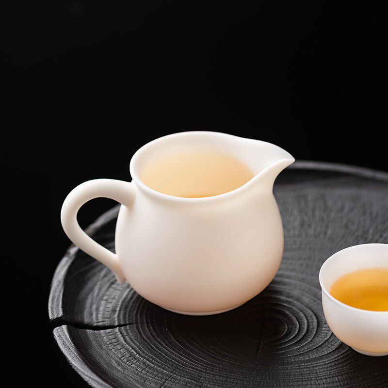 羊脂玉手b柄公道杯哑光素烧陶瓷分茶器白瓷茶海茶具茶漏公杯套装