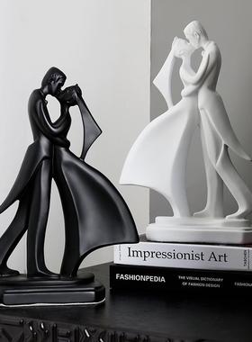 北欧创意艺术人物摆件酒柜电视柜办公室客厅装饰品结婚礼物送新人