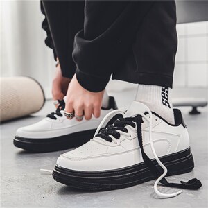 小白鞋男款小众新款黑白色厚底高级青少年休闲鞋简约百搭板鞋男生