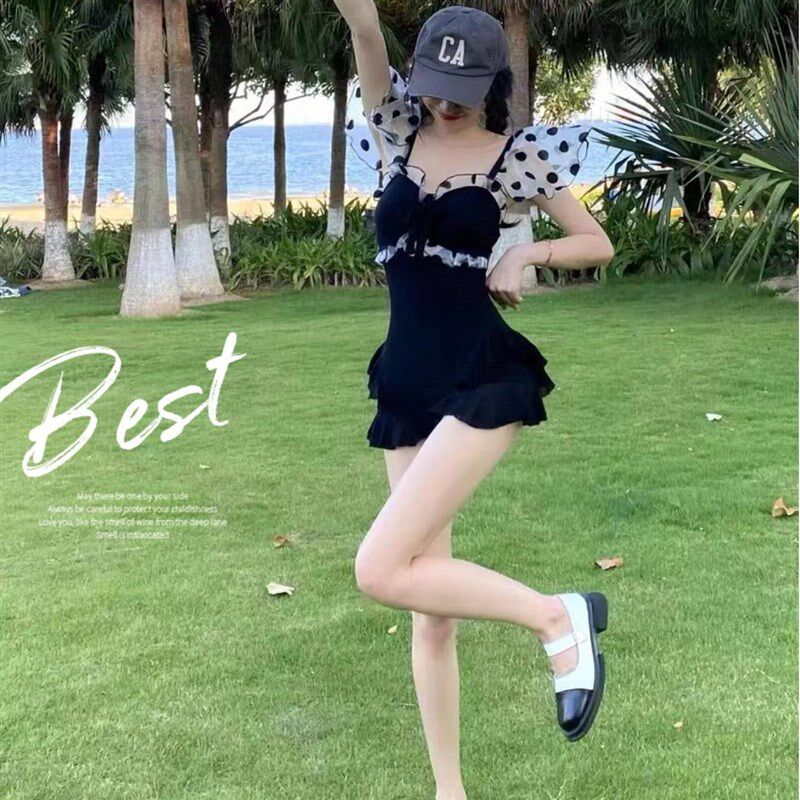 泳衣女连体波点小胸无钢托带胸垫高级感小个子保守遮肚显瘦泡温泉