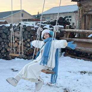 东北旅游蓝色系穿搭！奶蓝色围巾加绒保暖耳罩防寒手套冬雪地拍照