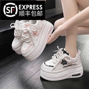 百搭小个子增高松糕板鞋 新款 女2025年秋季 品牌8cm厚底运动小白鞋