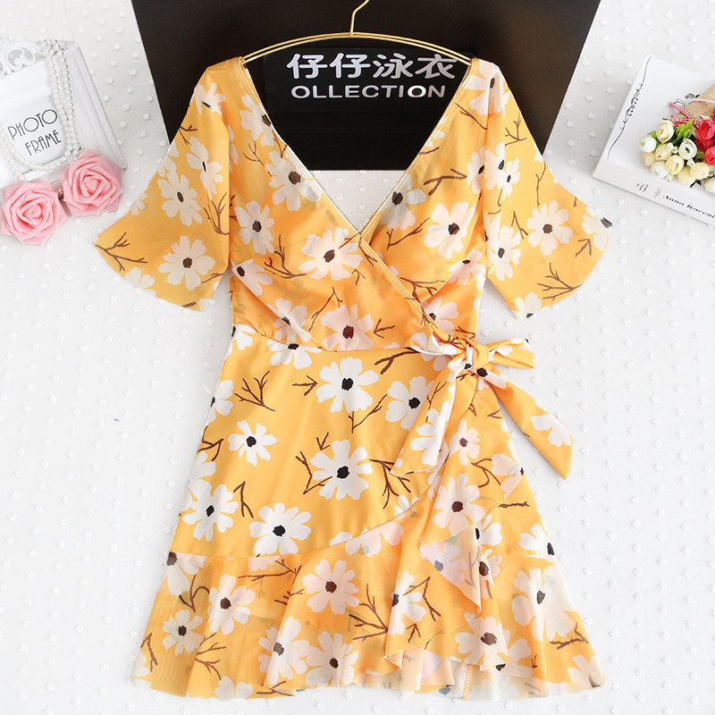 海边情侣泳c衣温泉保守套装大码泳装女胖mm遮肚显瘦2019新潮款遮