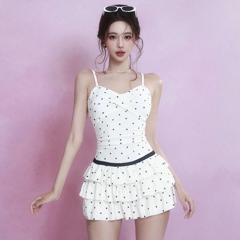 新款连体泳衣女高级感绝美女士保守显瘦遮肚温泉度V假聚拢海边海